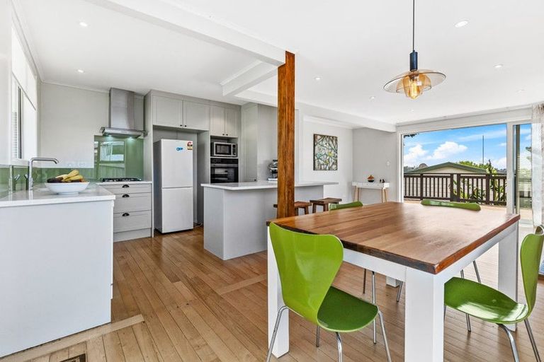 Photo of property in 185 Waimumu Road, Massey, Auckland, 0614