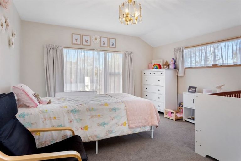 Photo of property in 6 Woodfield Place, Woodend, 7610