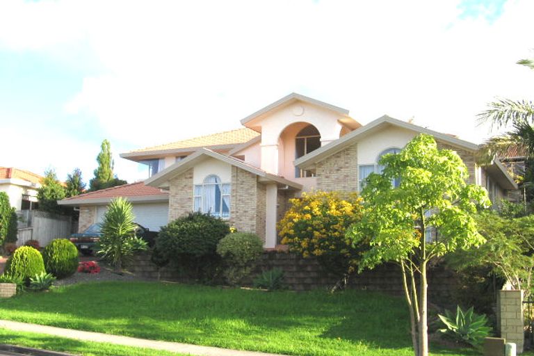 Photo of property in 17 Tumbridge Place, Somerville, Auckland, 2014