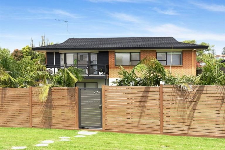 Photo of property in 1/77 Uxbridge Road, Cockle Bay, Auckland, 2014