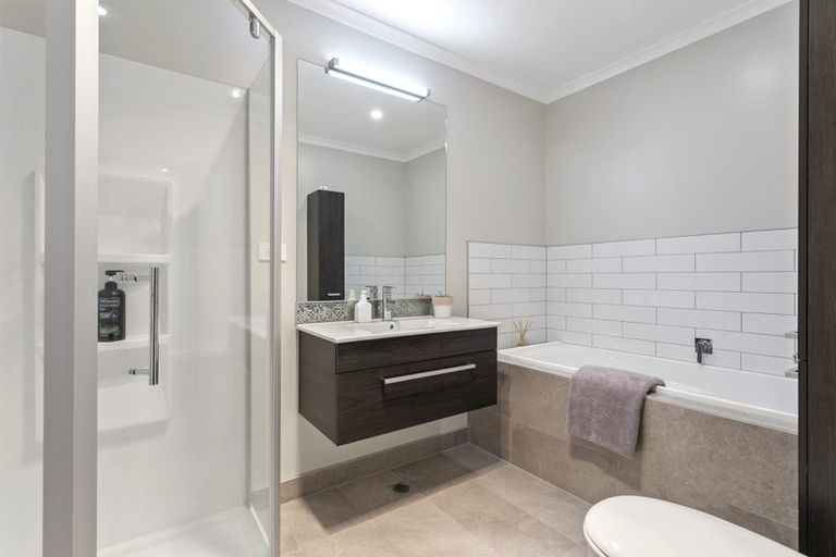 Photo of property in 14 Skylark Road, Hobsonville, Auckland, 0616