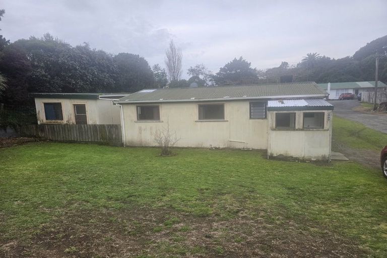 Photo of property in 860 Hokio Beach Road, Hokio Beach, Levin, 5571