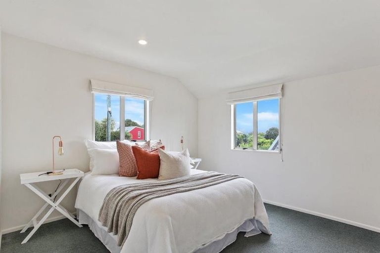 Photo of property in 150 Avonhead Road, Avonhead, Christchurch, 8042