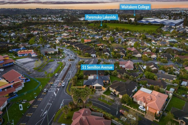 Photo of property in 51 Semillon Avenue, Henderson, Auckland, 0612