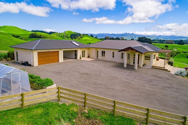 Photo of property in 68 Fauvels Road, Eketahuna, 4996