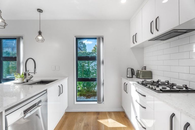 Photo of property in 19a Muir Avenue, Mangere Bridge, Auckland, 2022