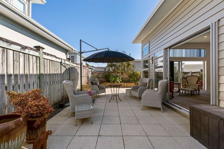 Photo of property in 5 Willowgrange Place, Pukekohe, 2120