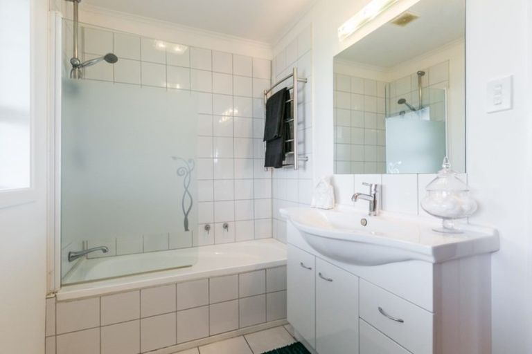 Photo of property in 24 Balliol Avenue, Pirimai, Napier, 4112