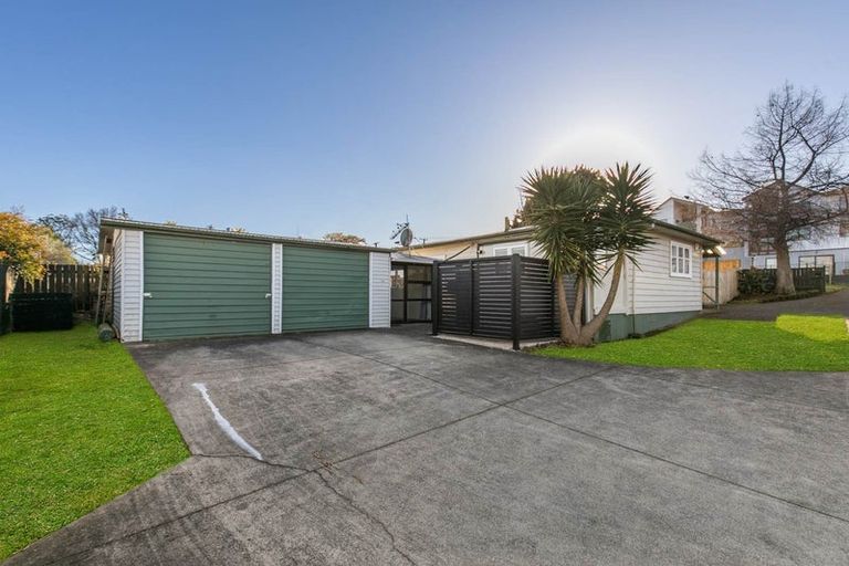 Photo of property in 90 Porchester Road, Papakura, 2110