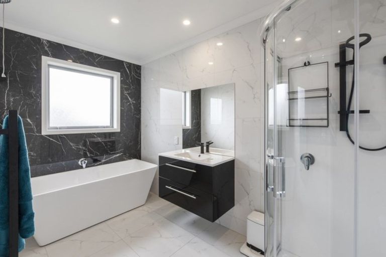 Photo of property in 9 Bridford Way, Paraparaumu, 5032