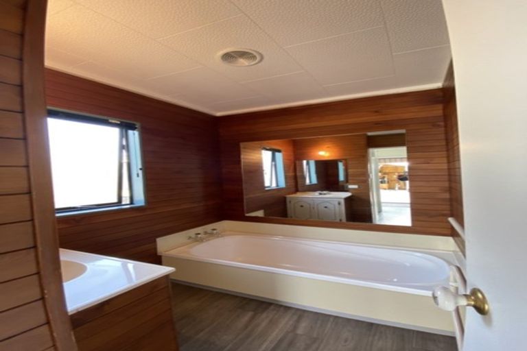 Photo of property in 7a Milne Road, Mangakakahi, Rotorua, 3015