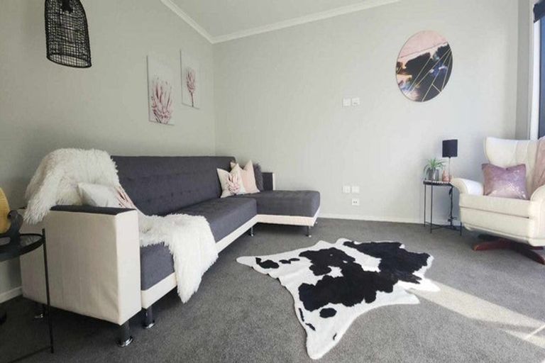 Photo of property in 35 Gallipoli Place, Paraparaumu, 5032