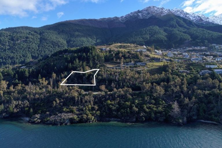 Photo of property in 11 Crystal Lane, Fernhill, Queenstown, 9300