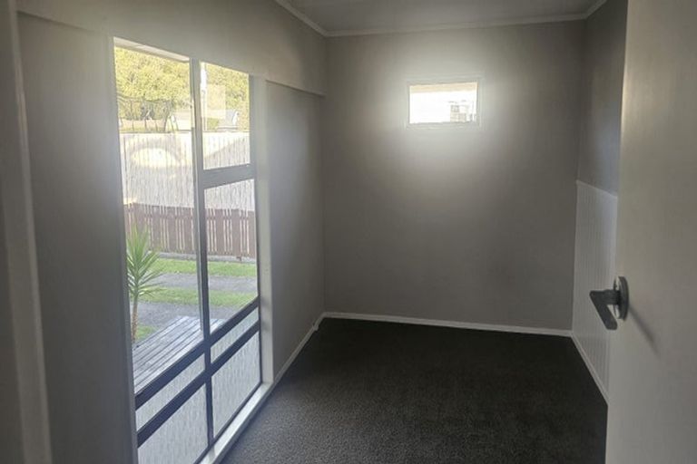Photo of property in 43 Ngatai Road, Otumoetai, Tauranga, 3110