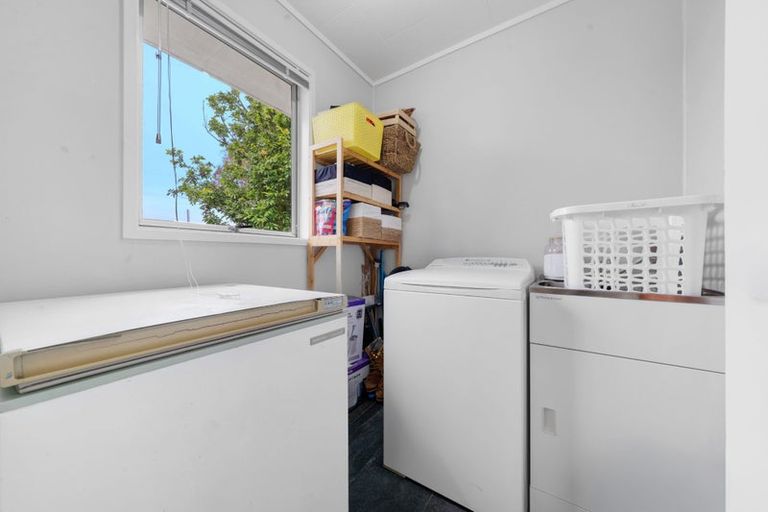 Photo of property in 9 Innismara Avenue, Wattle Downs, Auckland, 2103