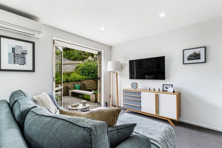 Photo of property in 23 Henry Partington Place, Greenhithe, Auckland, 0632