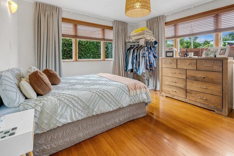 Photo of property in 9 O'halloran Road, Howick, Auckland, 2014