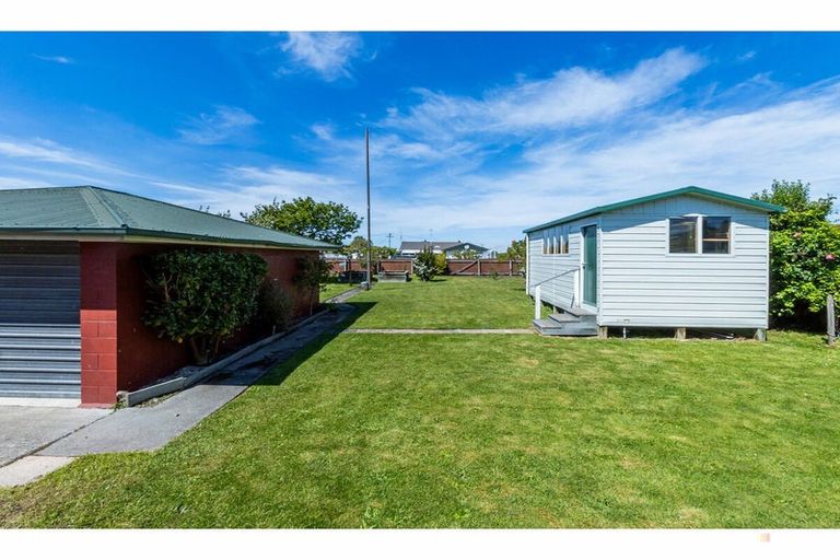 Photo of property in 6 Durham Street, Waimate, 7924