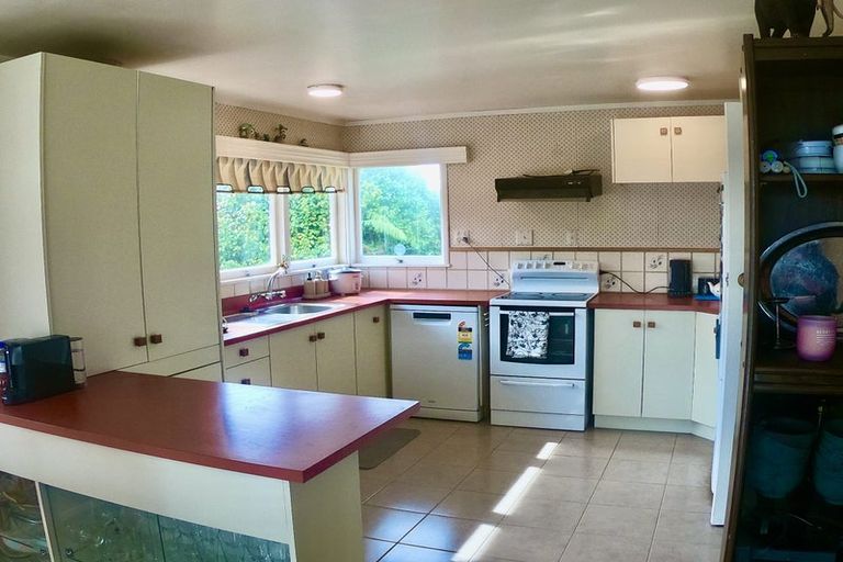 Photo of property in 24 Tuhangi Street, Te Kamo, Whangarei, 0112