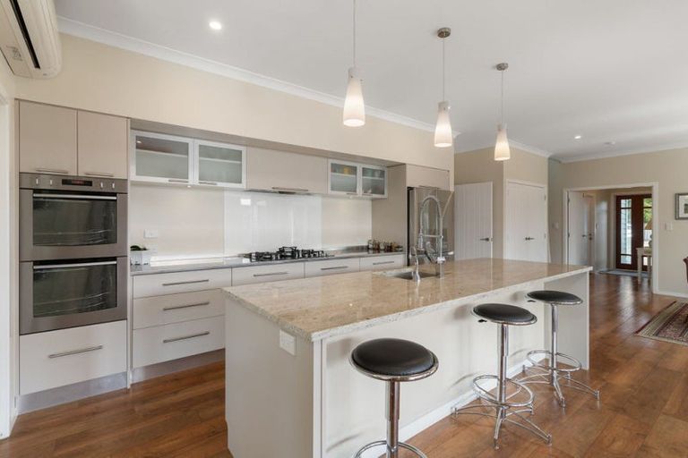 Photo of property in 2 Dixon Street, Carterton, 5713