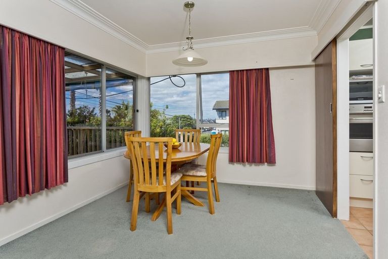 Photo of property in 1/11 Bayview Road, Hauraki, Auckland, 0622