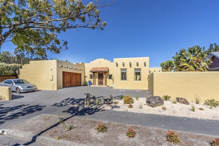 Photo of property in 21 Amoka Crescent, Parklands, Christchurch, 8083