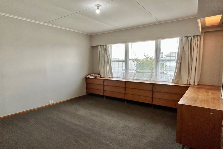 Photo of property in 127 Taradale Road, Onekawa, Napier, 4110