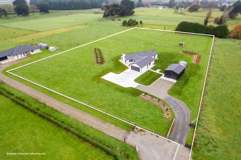 Photo of property in 18 Ranfurly Road, Pahiatua, 4984