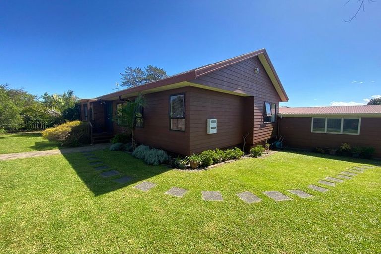 Photo of property in 37 Burswood Drive, Burswood, Auckland, 2013