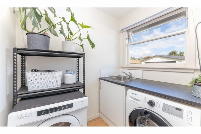 Photo of property in 100 Bridge Street, New Brighton, Christchurch, 8061