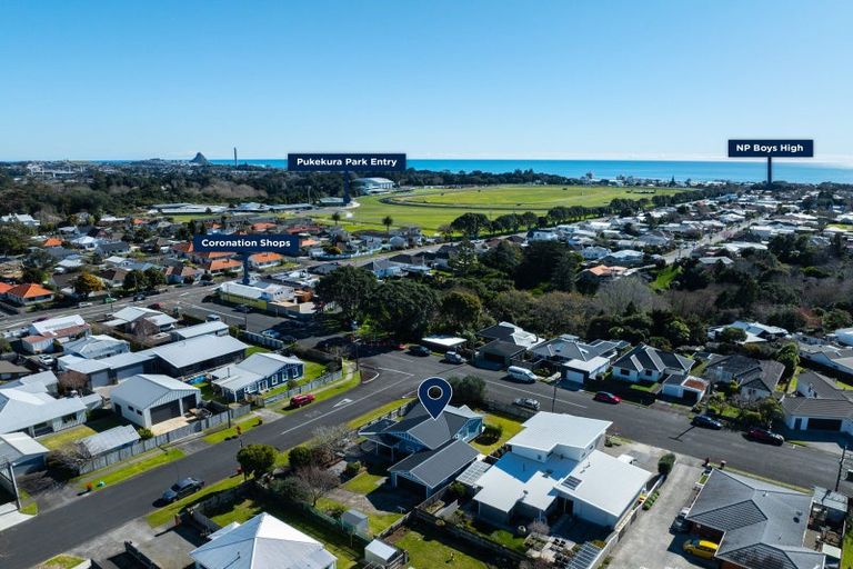 Photo of property in 8 Oriental Street, Welbourn, New Plymouth, 4312