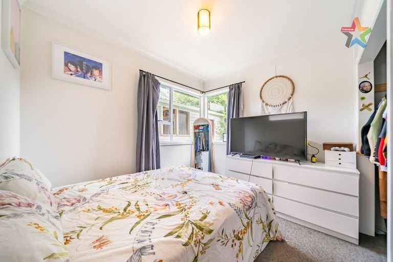 Photo of property in 5 Faulke Avenue, Wainuiomata, Lower Hutt, 5014