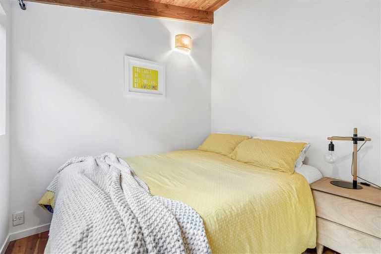 Photo of property in 17 Arawata Terrace, Fernhill, Queenstown, 9300