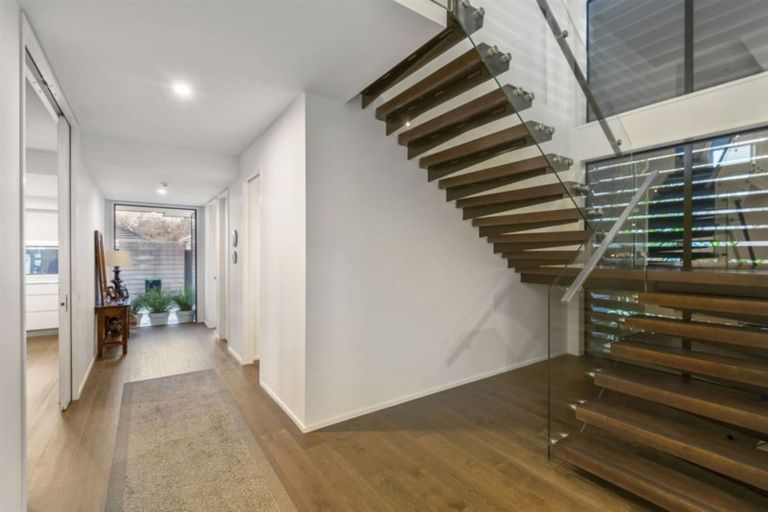 Photo of property in 64 Clyde Road, Ilam, Christchurch, 8041