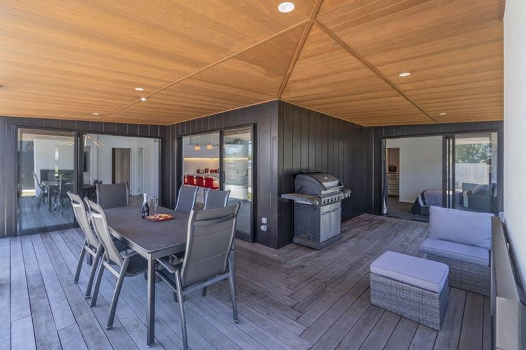 Photo of property in 51 Longreach Drive, Cooks Beach, Whitianga, 3591