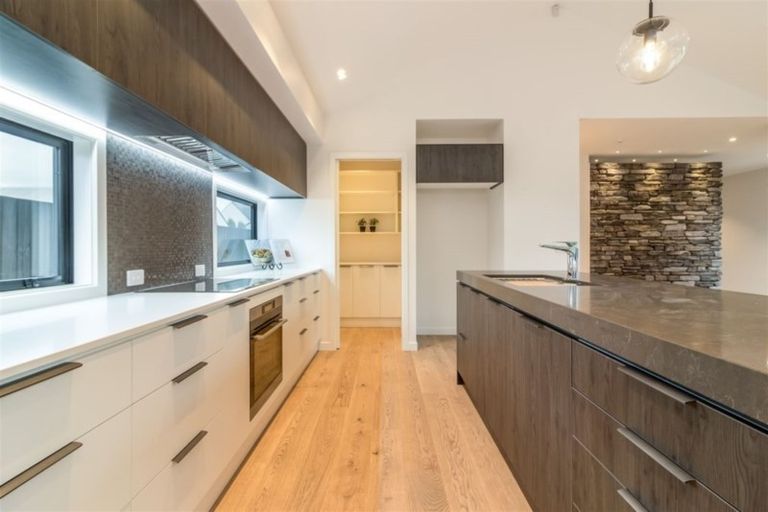 Photo of property in 43 Chepstow Avenue, Fendalton, Christchurch, 8052