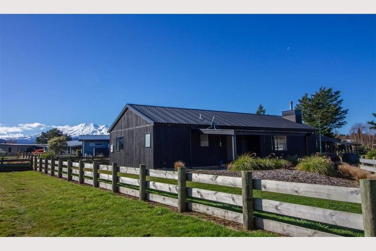 Photo of property in 30 Snowmass Drive, Ohakune, 4625