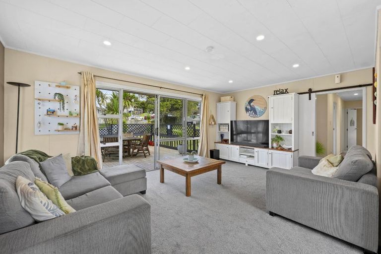 Photo of property in 17 Sherie Place, Howick, Auckland, 2014