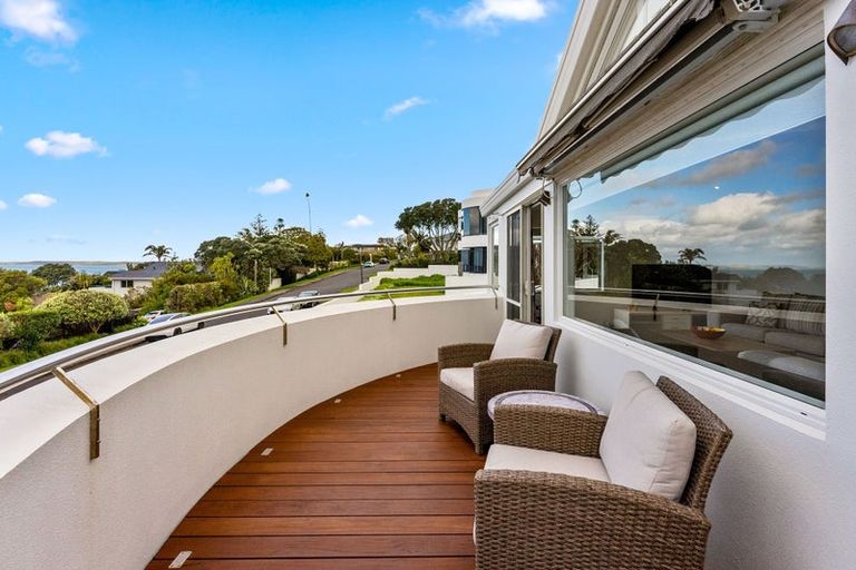 Photo of property in 1/14 Bournemouth Terrace, Murrays Bay, Auckland, 0630