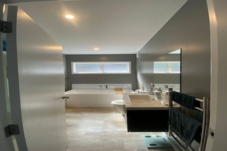 Photo of property in 5 Tai Lane, Whitby, Porirua, 5024