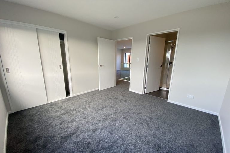 Photo of property in 3e Westall Road, New Lynn, Auckland, 0600