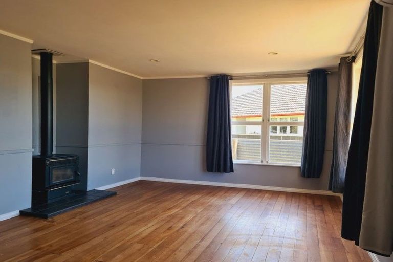 Photo of property in 16 Avon Terrace, Roslyn, Palmerston North, 4414