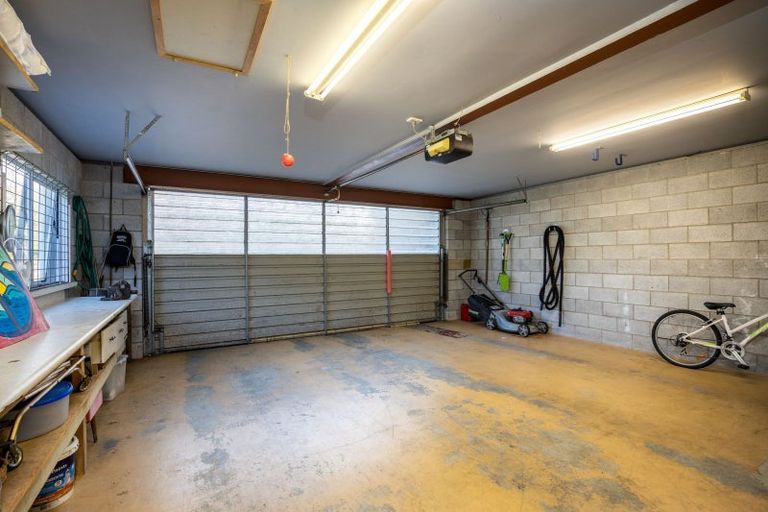 Photo of property in 369 Mangorei Road, Merrilands, New Plymouth, 4312