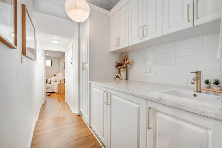 Photo of property in 61 Brian Crescent, Stanmore Bay, Whangaparaoa, 0932