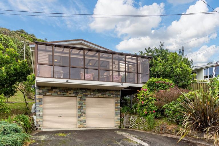 Photo of property in 31 Bayview Road, Paremata, Porirua, 5024