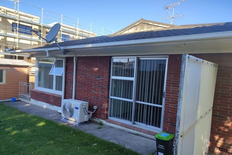 Photo of property in 2/218 Pakuranga Road, Pakuranga Heights, Auckland, 2010