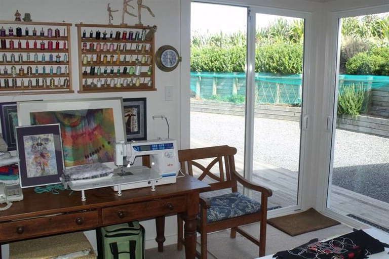 Photo of property in 142 Te Kowhai Point Road, Kerikeri, 0294