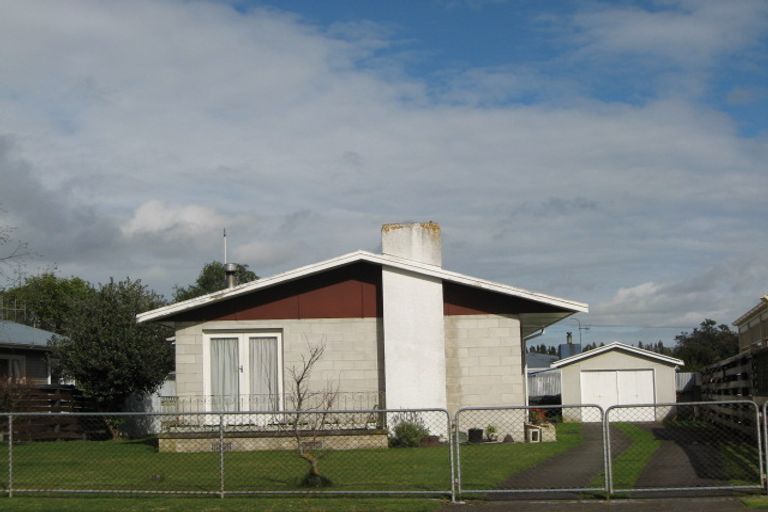Photo of property in 10 Ngarimu Street, Havelock North, 4130
