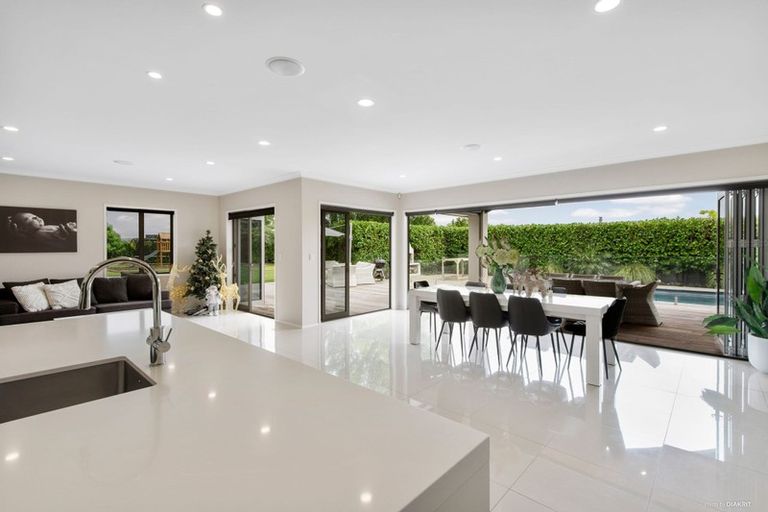 Photo of property in 3 Armstrong Way, Waiuku, 2123