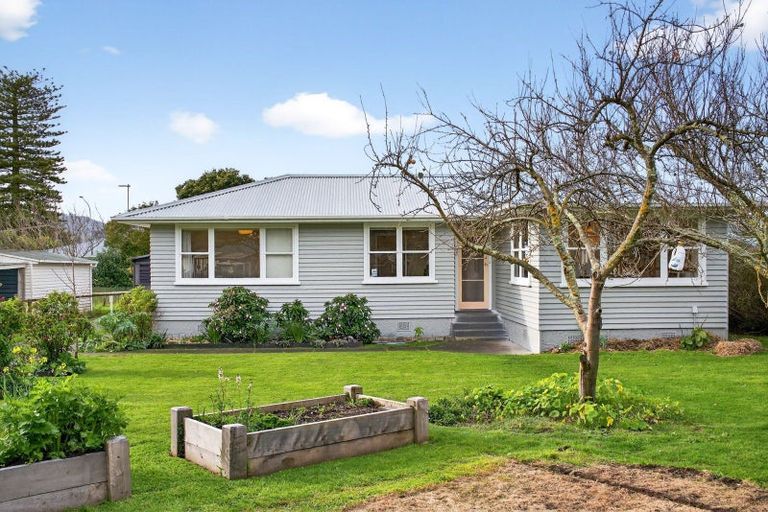 Photo of property in 14 Ropata Street, Kaiti, Gisborne, 4010